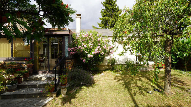 Maison viager à vendre occupé 4 pièces LA FRETTE SUR SEINE (95) - photo 2