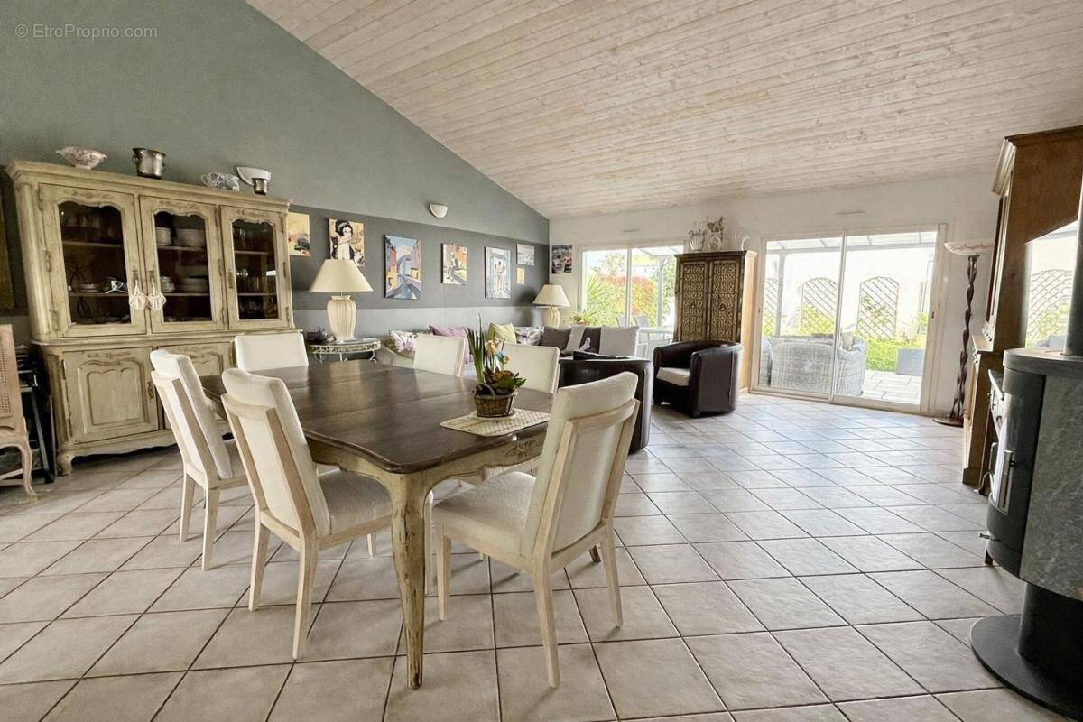 Maison à NIEUL-SUR-MER