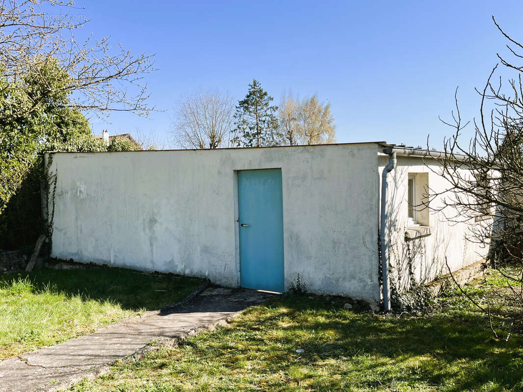 Maison à LES AGEUX