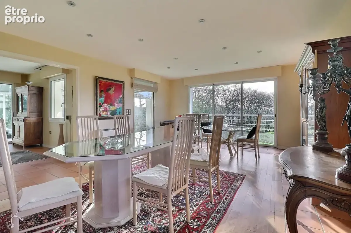 A vendre landerneau maison de 223 m2  5 chambres  sur terrain de 2250 m2 - photo 4