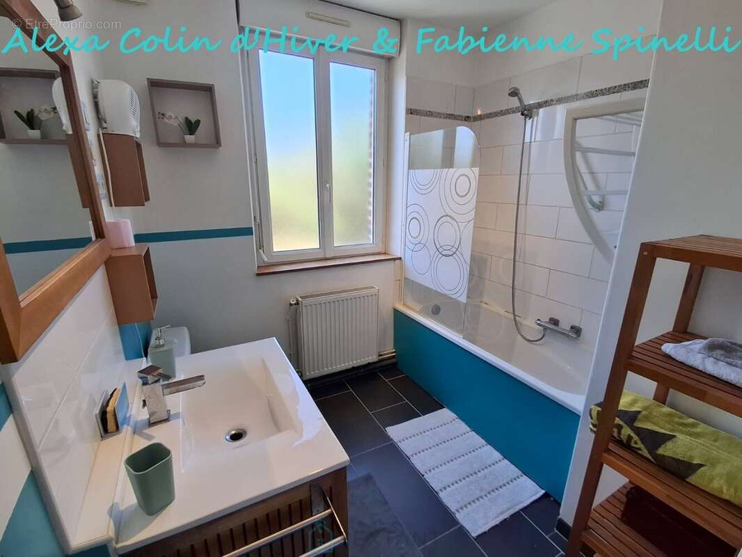 Maison rénovée offrant vie de plain pieds et bel extérieur à BELLEU - photo 7