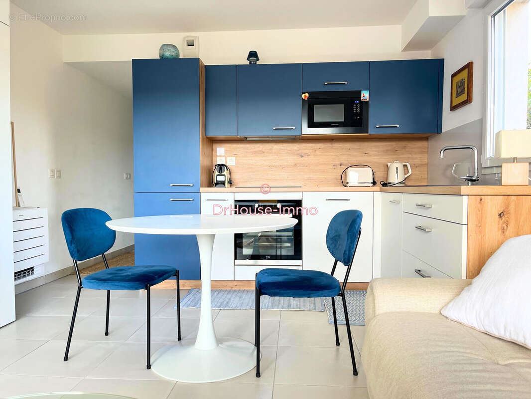 Appartement à SAINT-CYR-SUR-MER