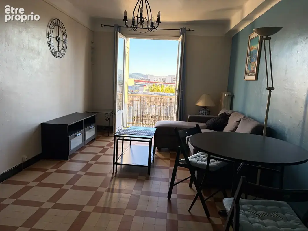 Appartement 3 pièces 56 m2  avec balcon Saint Pierre 13005 MARSEILLE - photo 2