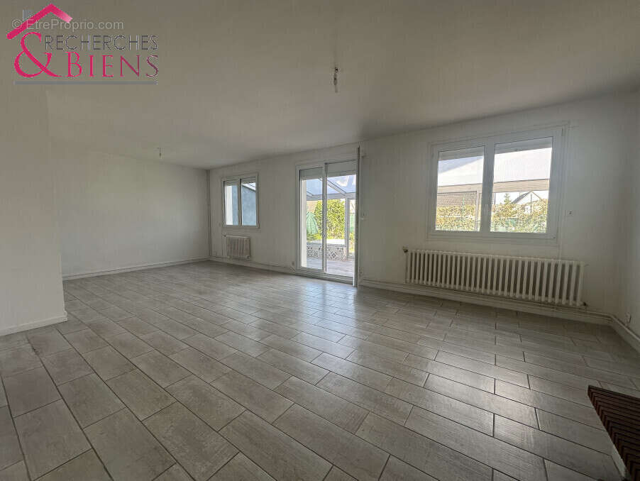 Maison à EQUEURDREVILLE-HAINNEVILLE