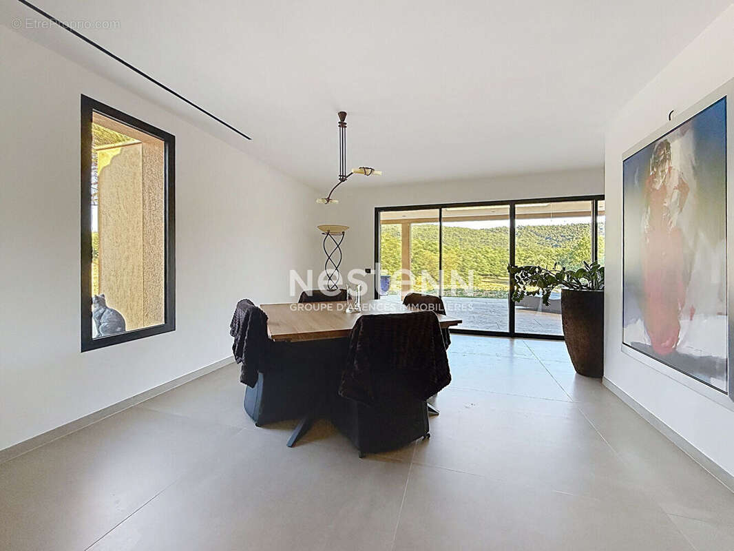 A VENDRE Maison La Garde Freinet 5 pièces 200 m2- terrain 24956m2- Calme- Prestige - photo 6