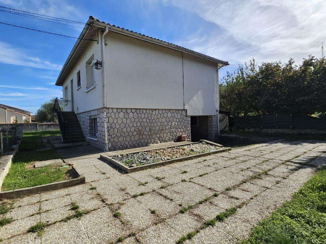 Maison 119 m² à Aiguillon  - photo 2