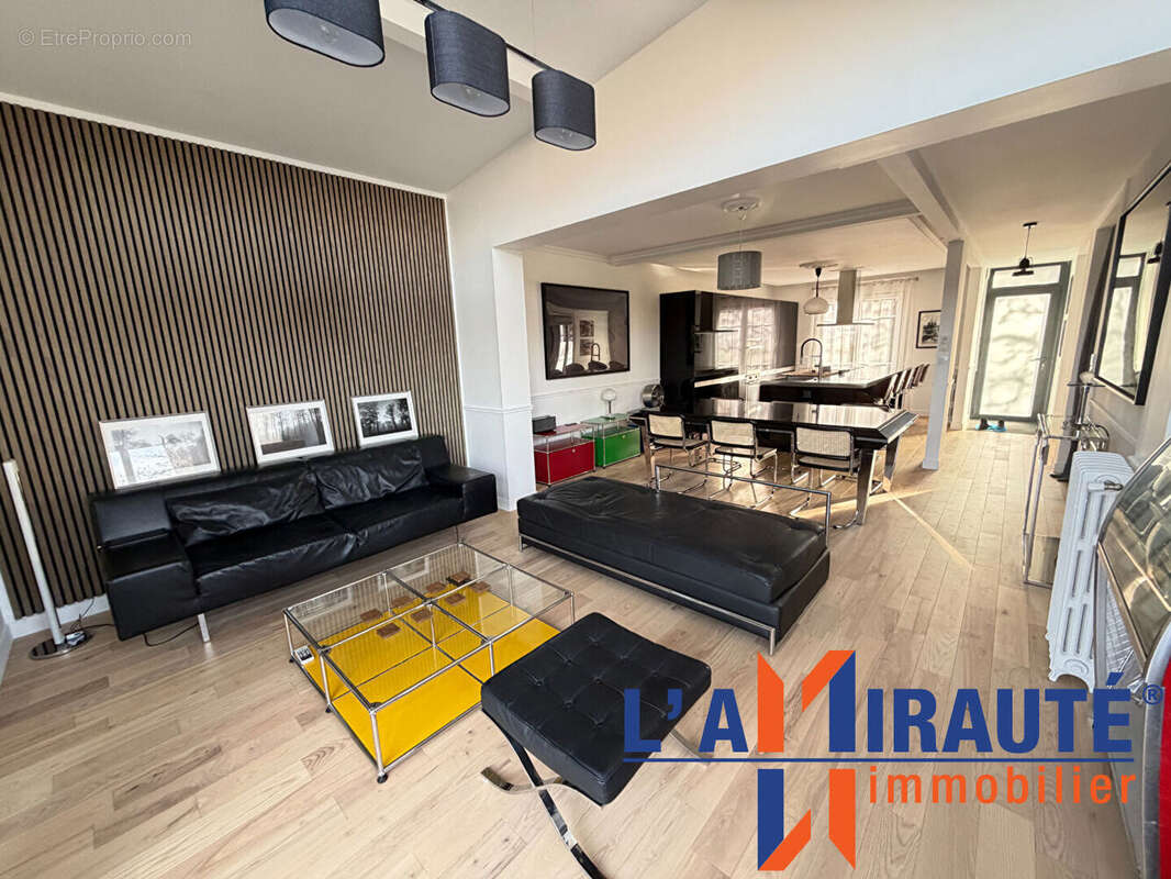 Maison à SARTROUVILLE