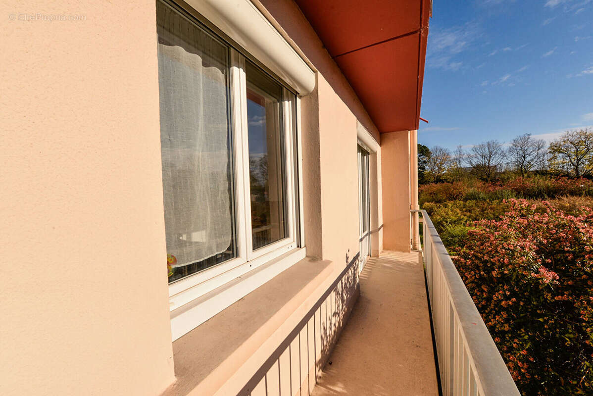 Appartement 3ch - balcon - cave - 2 parking - photo 2