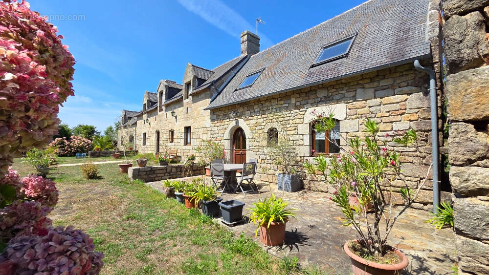 Maison à COMBRIT