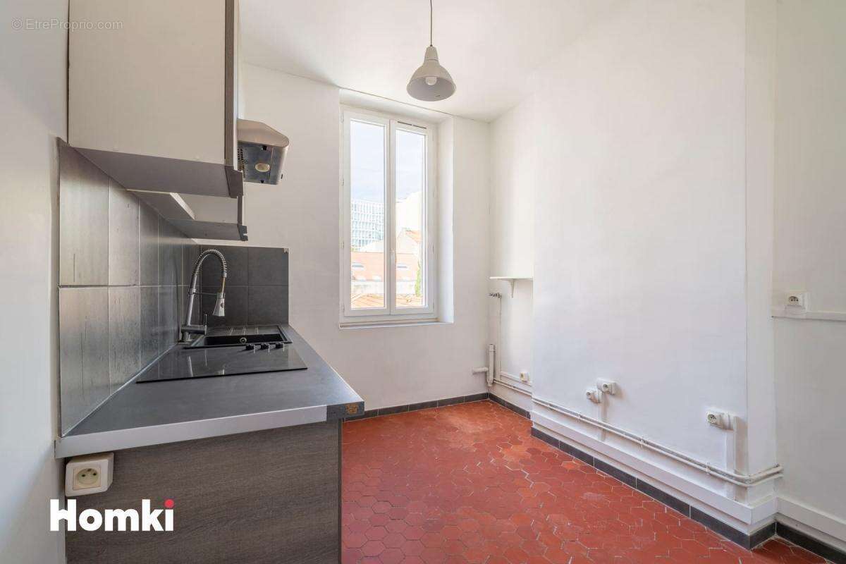 Appartement T3 de 76 m2 à Marseille 13006, Rue Paradis - photo 8