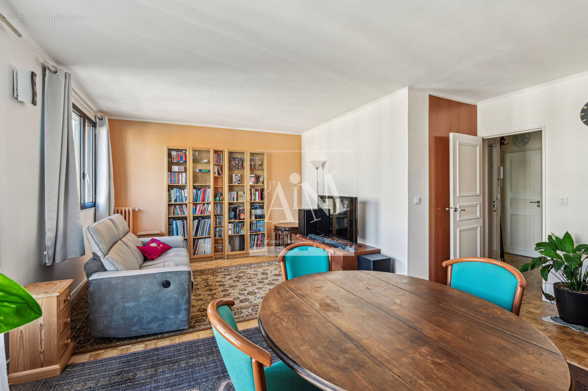 Appartement à NANTERRE