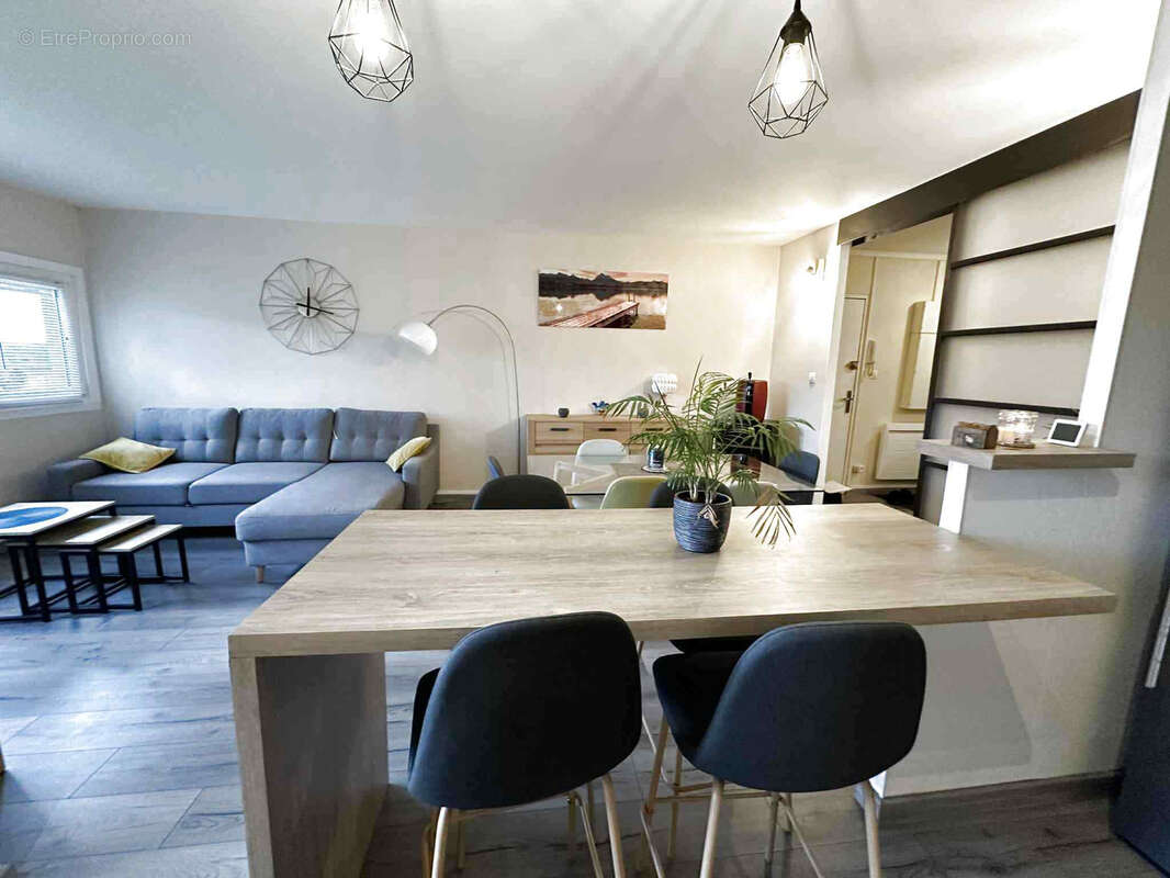 Appartement à ROSIERES-AUX-SALINES