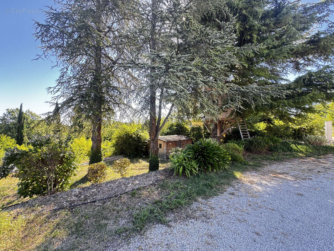 A vendre Maison T6 210m2 sur 2500m2 Terrain. Piscine. - photo 21