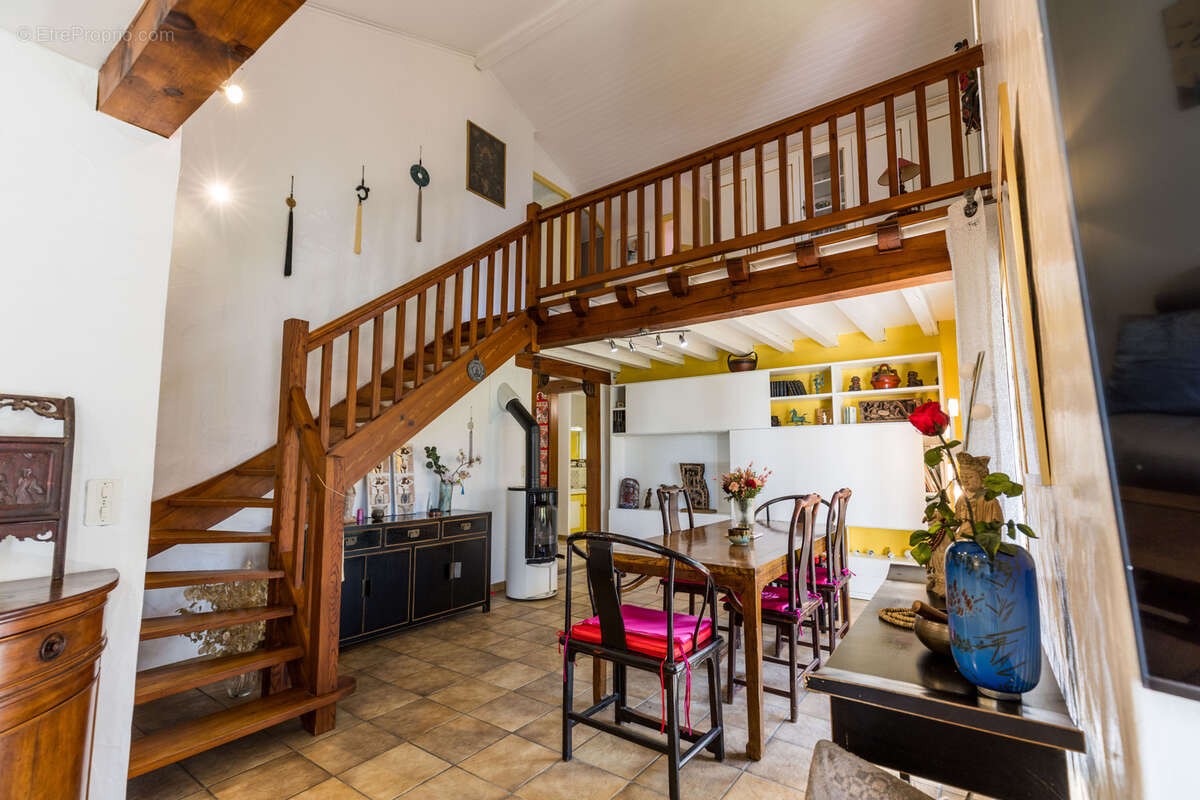 Maison à SAINT-PIERRE-DU-MONT