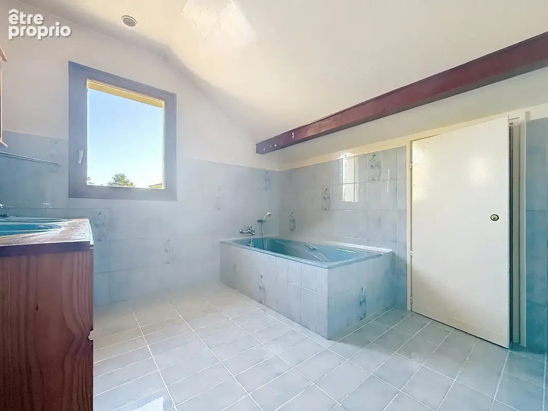 Maison à vendre 6 pièces SAINT GENIS POUILLY (01) - photo 11