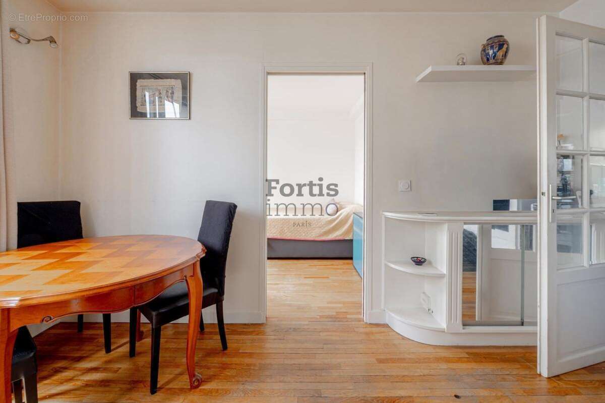 Appartement à PARIS-20E