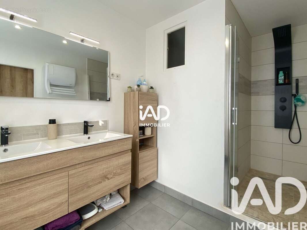 Maison 165 m² à Cuise-La-Motte  - photo 7