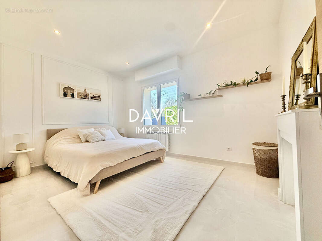 Maison à CONFLANS-SAINTE-HONORINE