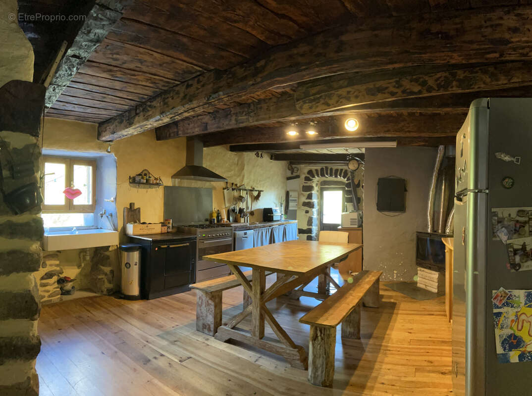 Maison à MONTPEZAT-SOUS-BAUZON