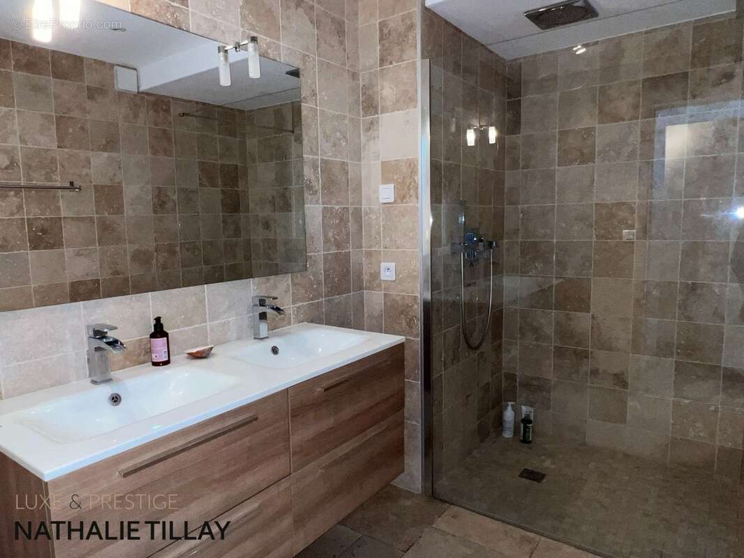 Orléans, Propriete à vendre, superbe Moulin rénové et bordé par la rivière, a l est d Orleans, parcelle de 4500 m² - photo 17