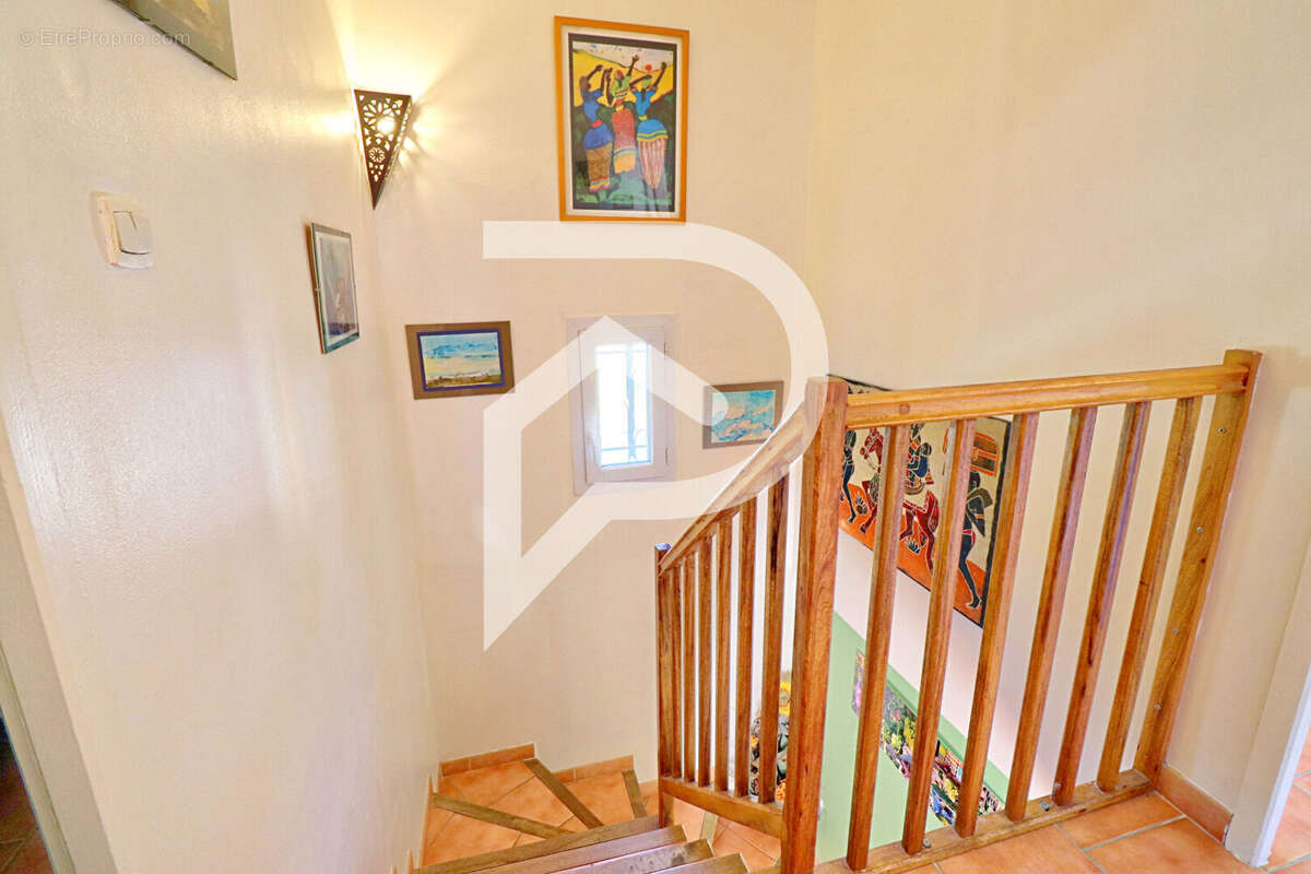 Maison à GREOUX-LES-BAINS