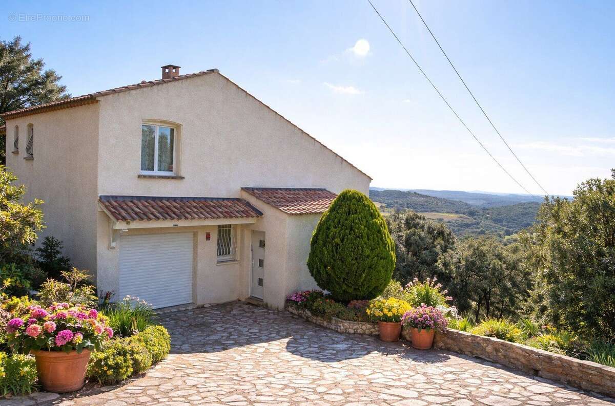 Photo 8 - Maison à FAUGERES