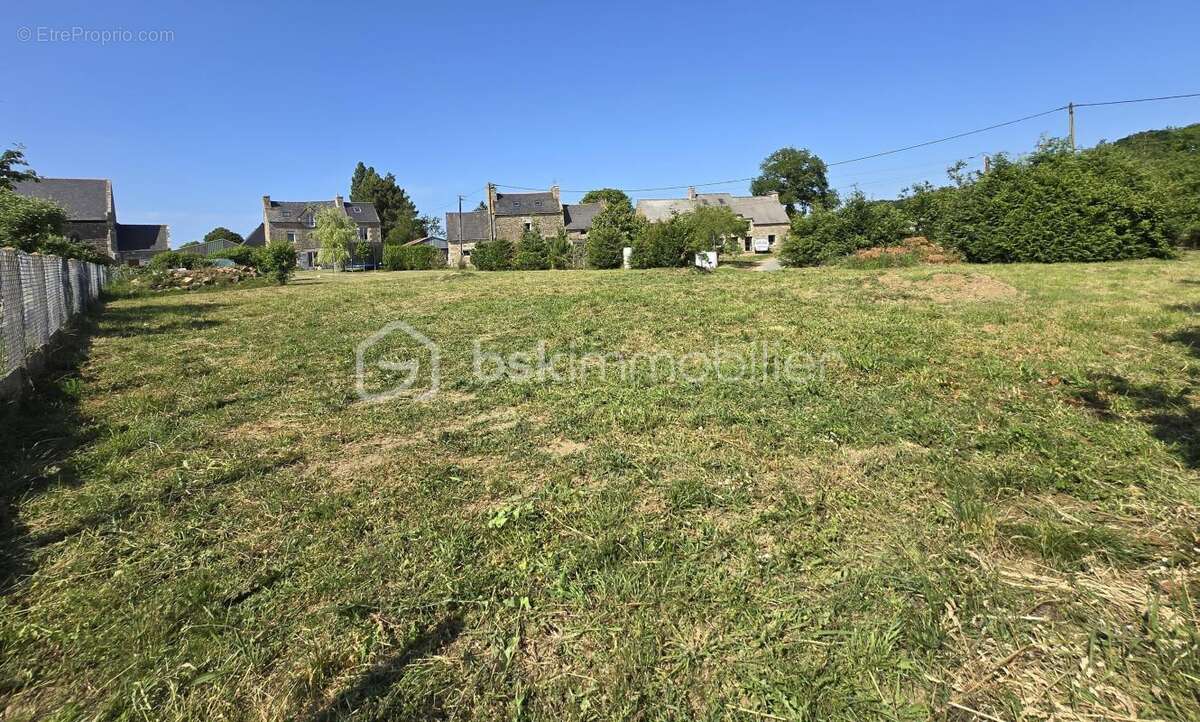 Terrain constructible 700 m²– Saint-Michel-de-Plélan (22) - photo 4
