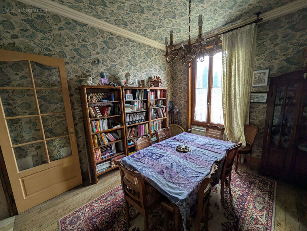 Maison à RIORGES