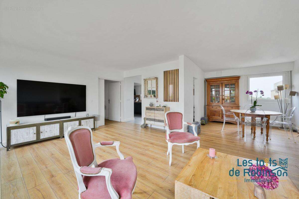 Appartement à VERRIERES-LE-BUISSON
