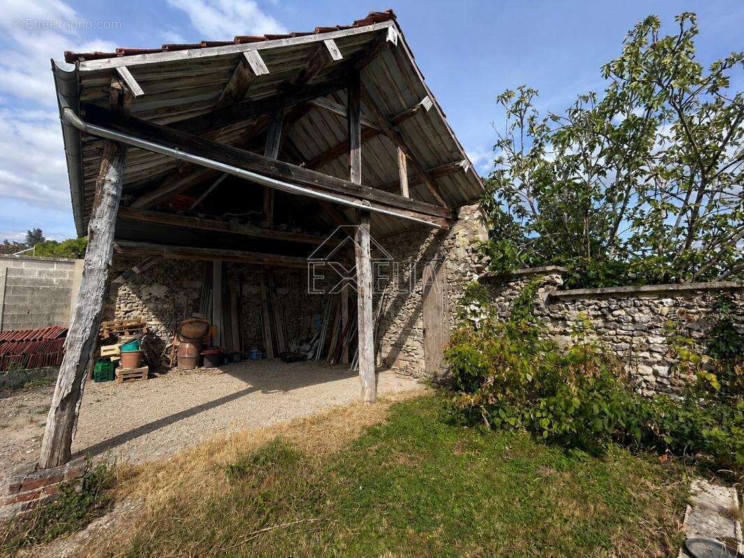 Corps de ferme 7 pièces 182 m² avec dépendances, grange et jardin 855 m² à Gommecourt - photo 5