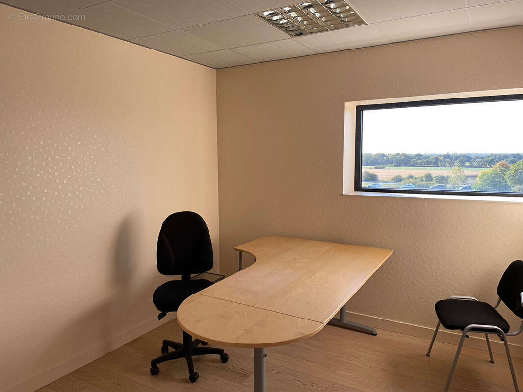 Commerce à SAINT-PHILBERT-DE-GRAND-LIEU