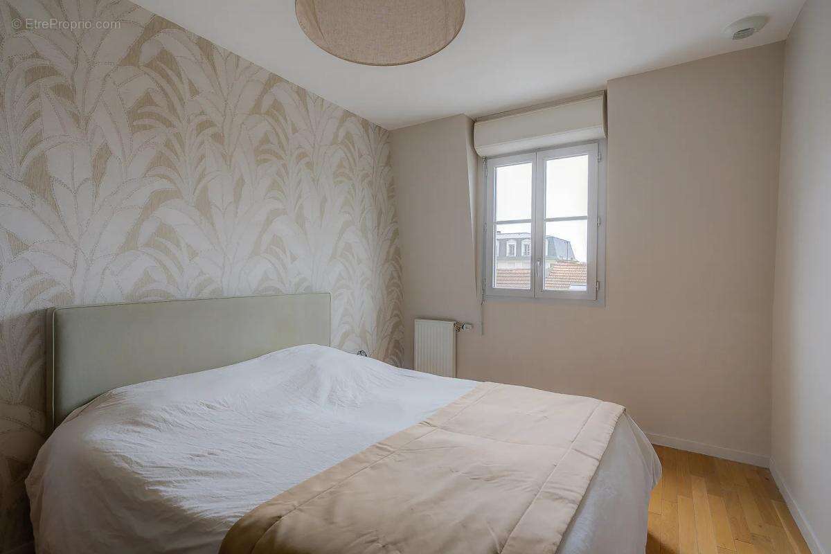 Appartement à SAINT-CYR-L'ECOLE