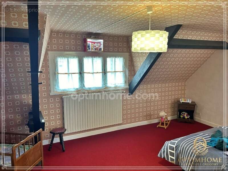 Une maison familiale où chaque espace raconte une histoire - A vendre 6 pièces LANNEMEZAN (65) - photo 2