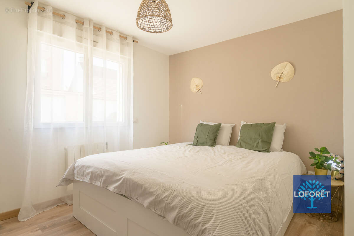 Maison à LES PAVILLONS-SOUS-BOIS