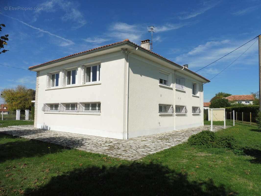 Maison à RIBERAC