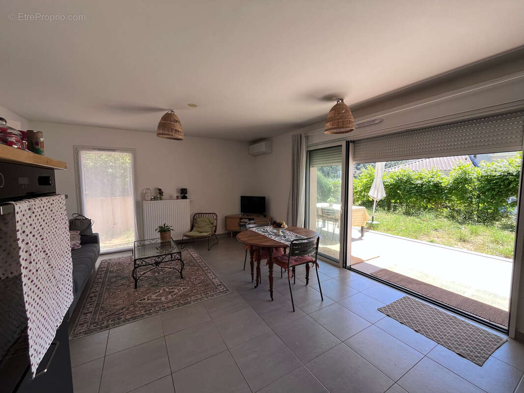 Appartement t3 en rez de jardin  avec parking toulon ouest - photo 3
