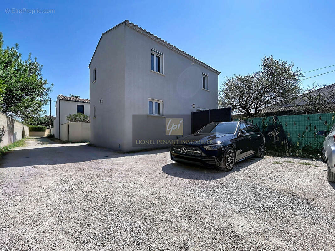 Entraigues villa t4 90m² terrasse garage terrain 220m² - photo 15