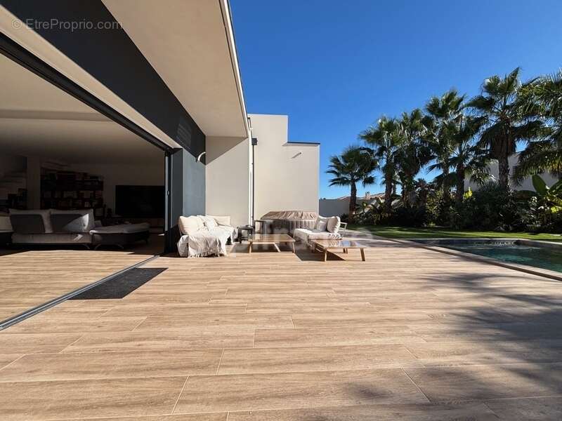 Grau d'agde(34) a vendre villa contemporaine p6, prestations haut de gamme, proche mer, secteur calme - photo 8