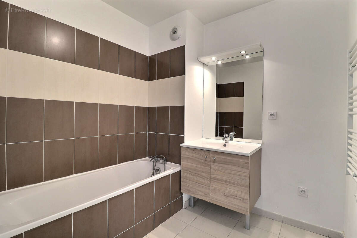 Appartement à MARSEILLE-12E