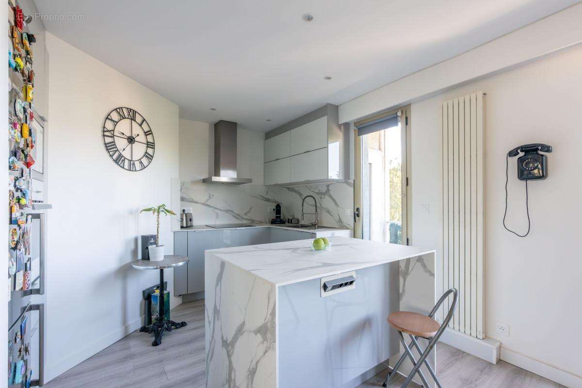 Appartement à SAINT-MAUR-DES-FOSSES