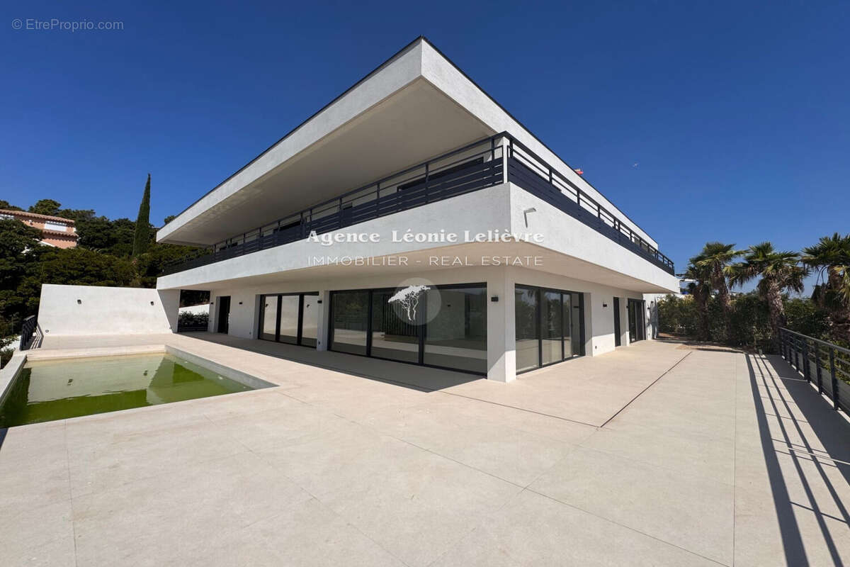 Maison à LES ISSAMBRES