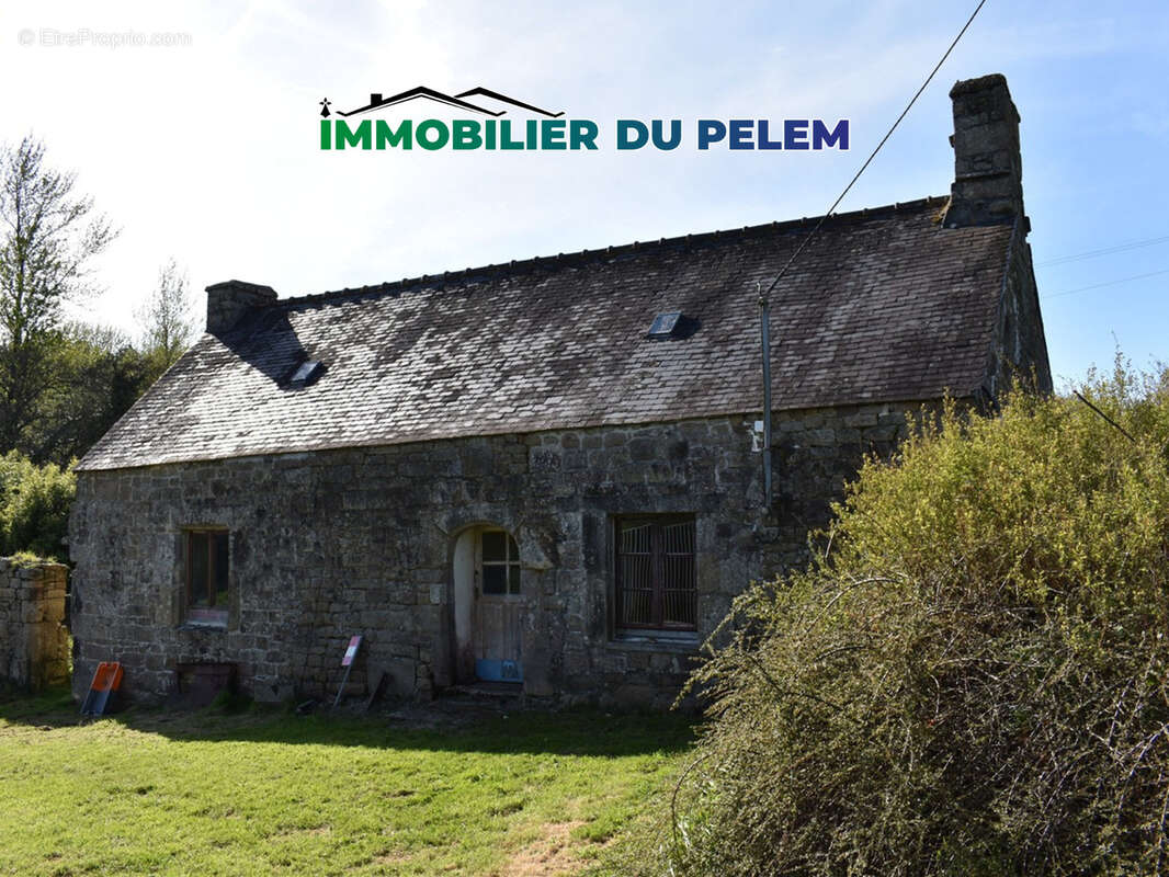 Maison à GLOMEL