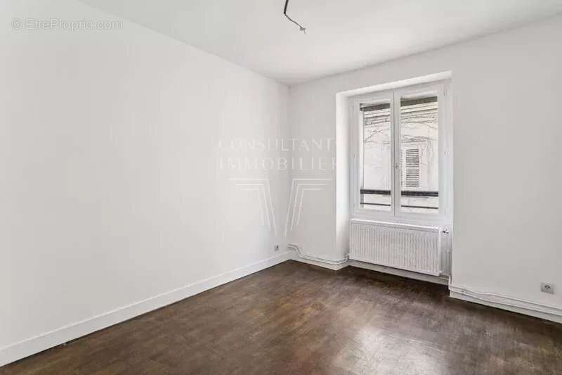 Appartement à PARIS-9E