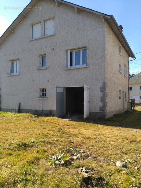Maison à MONCEAUX-SUR-DORDOGNE