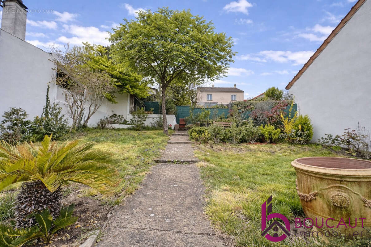 Maison à LE PLESSIS-ROBINSON