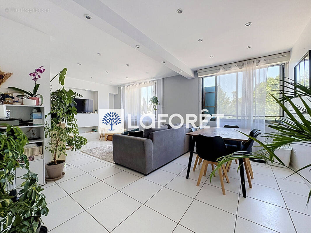 Appartement à MONTLUEL