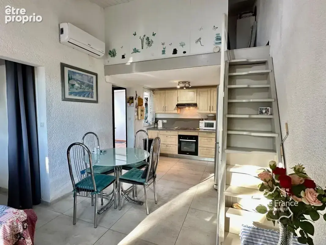 Pinèdes - Grand appartement de 2 chambres + mezzanine avec p - photo 4
