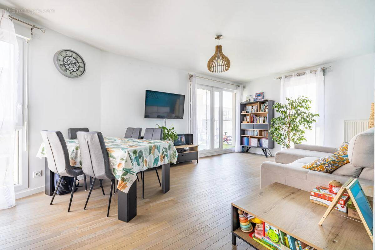 Appartement à GIF-SUR-YVETTE