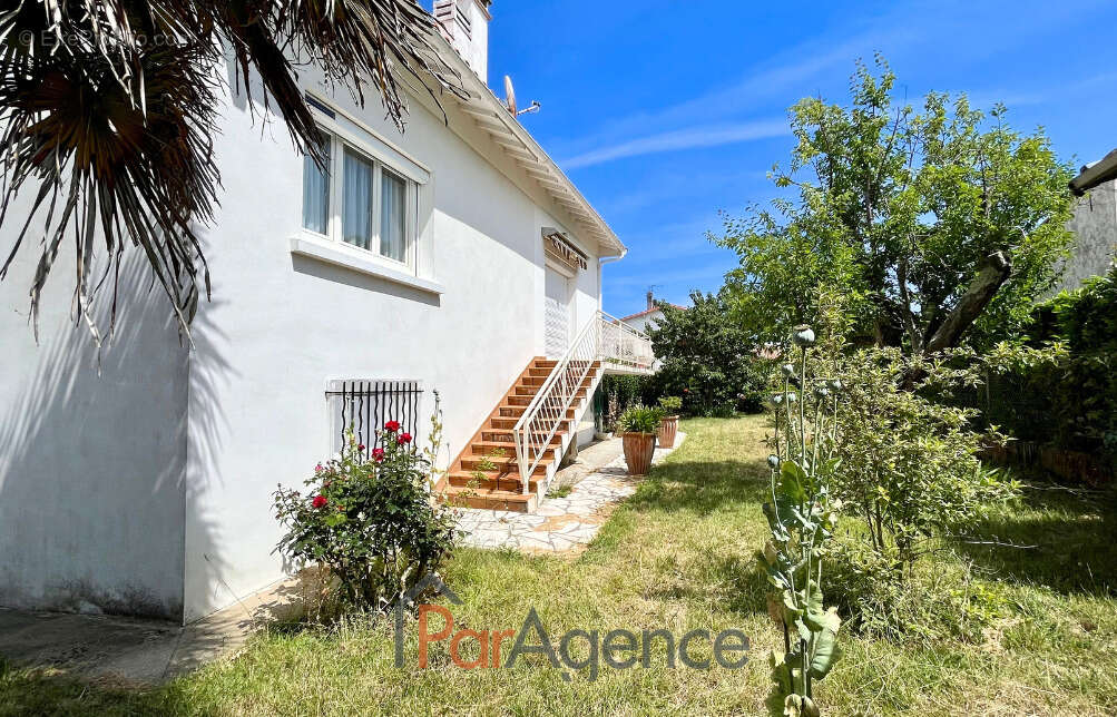 Maison à MESCHERS-SUR-GIRONDE