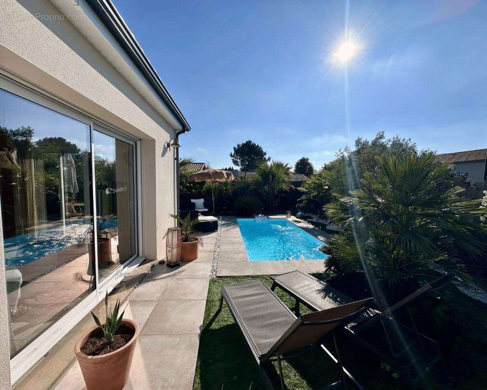 Maison à LES MATHES